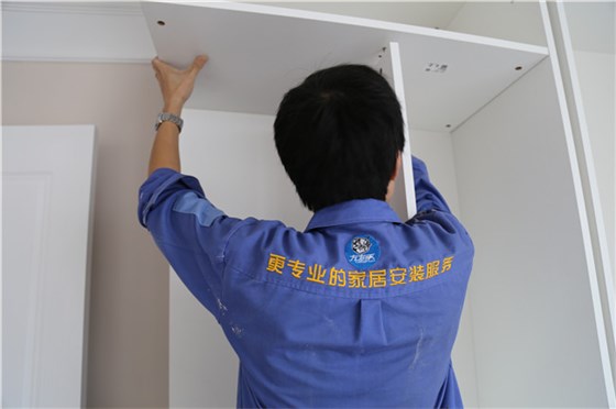 左右手，為您提供更專業(yè)的家具安裝服務(wù)