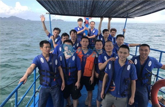 左右手雙月灣出海 左右手雙月灣出海