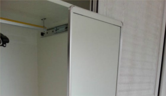 191衣柜旋轉(zhuǎn)鏡子安裝方法有哪些步驟，需要做什么流程