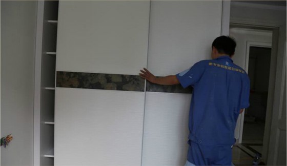 衣柜安裝公司哪個(gè)好，衣柜安裝公司現(xiàn)在的情況