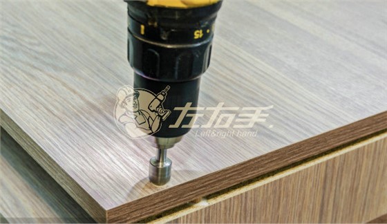 衣柜四個(gè)平開(kāi)門怎么安裝方法流程