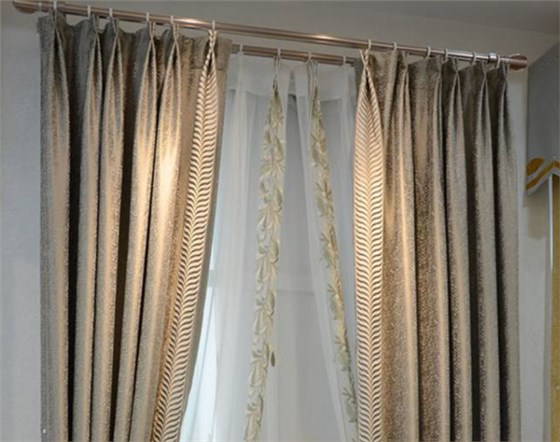 真絲綢做窗簾好不好，真絲綢窗簾一米多少錢？左右手