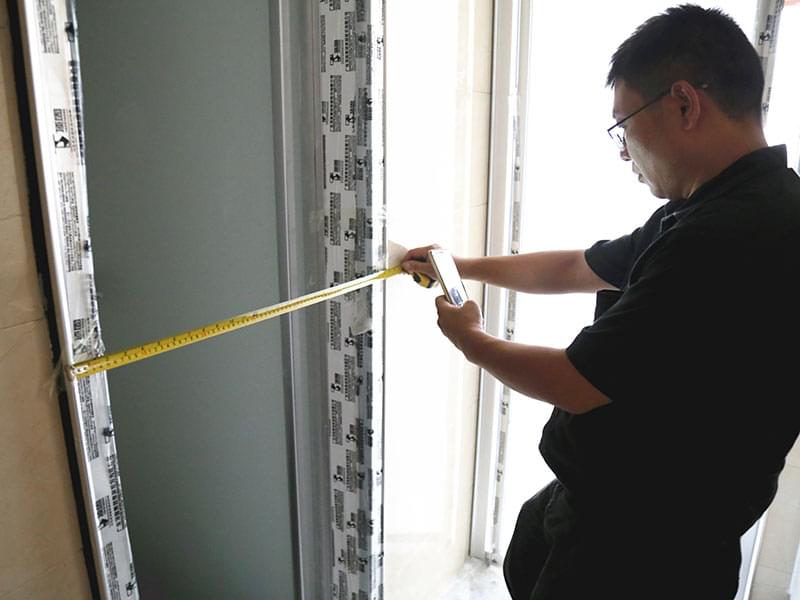 門安裝驗收現(xiàn)場