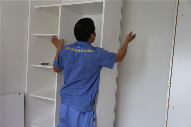 左右手家居安裝丨誰說定制整體衣柜貴，也可以逆轉(zhuǎn)啊