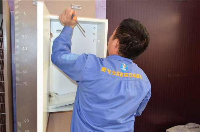 先安裝櫥柜還是先做吊頂？