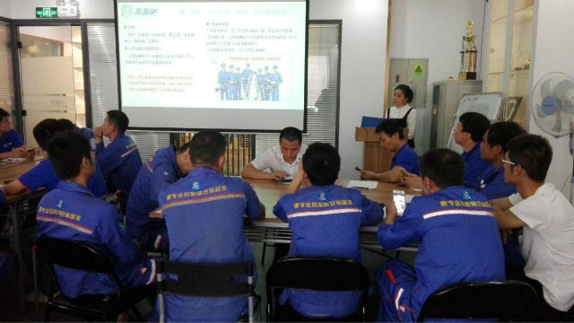 師傅培訓(xùn)，安裝工人需要專門培訓(xùn)