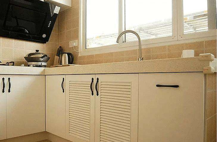 實(shí)用和性?xún)r(jià)比的選擇，磚砌櫥柜拉籃安裝怎么進(jìn)行？