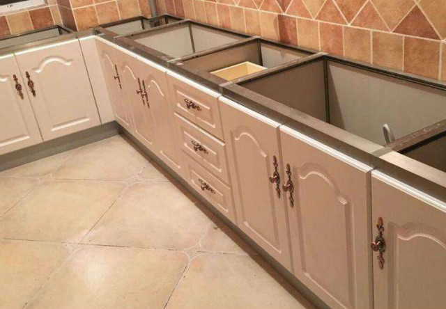 地板磚櫥柜拉籃安裝方法，家居安裝的攻略在這里啦