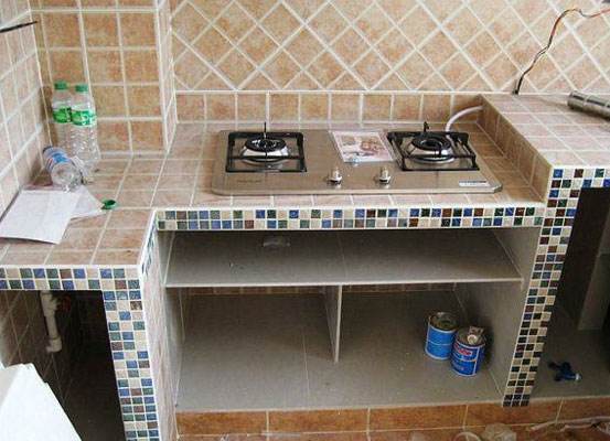 磚砌櫥柜的優(yōu)點和缺點是什么？磚砌櫥柜安裝注意事項是什么？