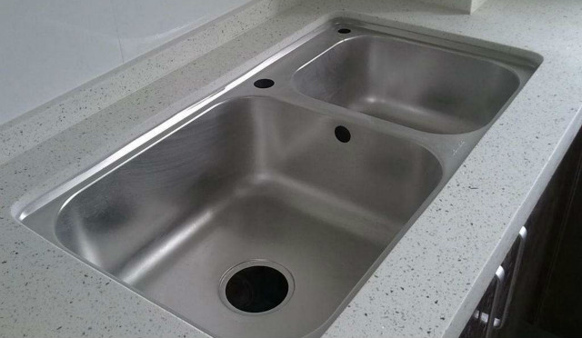 櫥柜臺下盆安裝教程，櫥柜臺下盆怎么安裝才牢固