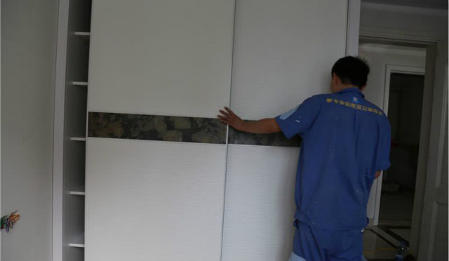 衣柜安裝公司哪個(gè)好，衣柜安裝公司現(xiàn)在的情況