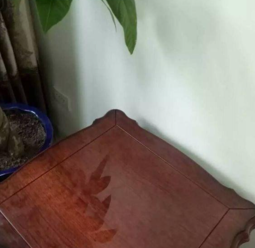 專業(yè)貼膜技巧：現(xiàn)在家具維修行業(yè)，家具貼膜市場(chǎng)前景如何？