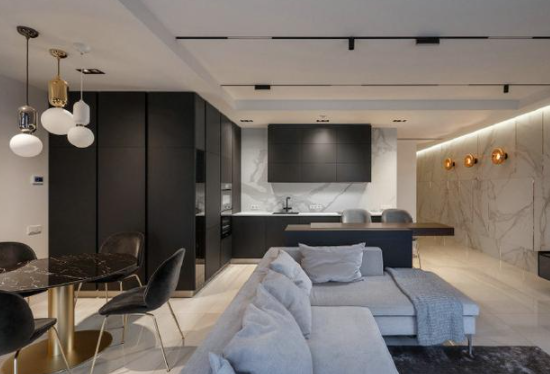 木工藝品雕刻：家具到底是選工廠定制，還是請木工現(xiàn)場打好？