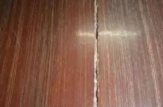 青島雕花實木門;實木家具開裂、變形的原因終于找到了