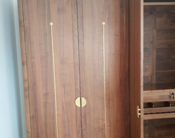 廣東實木家具整體櫥柜：實木家具=用實木做的家具？