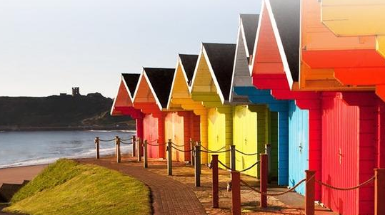 家裝建材材料：家裝時(shí)，實(shí)木家具翻新為什么要選擇水性漆？