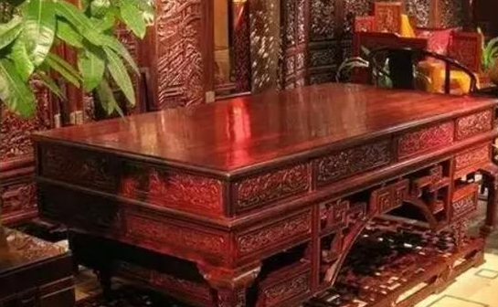 紅木家具十大品牌：別提到紅木家具就說貴，紅木家具不僅實用還能升值