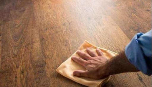 復(fù)合實木地板保養(yǎng)：家中木地板要好看也要干凈 清潔保養(yǎng)怎么做呢？