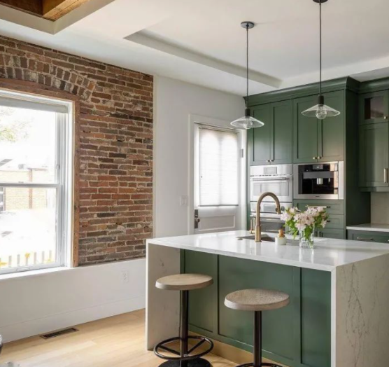 全鋁家居整體櫥柜：還在為櫥柜定制煩惱嗎，看看全鋁櫥柜定制有哪些優(yōu)點(diǎn)？