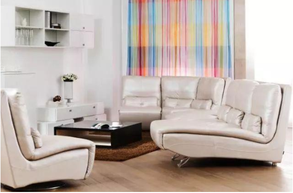 舊沙發(fā)怎樣翻新要多少錢？新買的皮沙發(fā)就變成了老舊沙發(fā)？