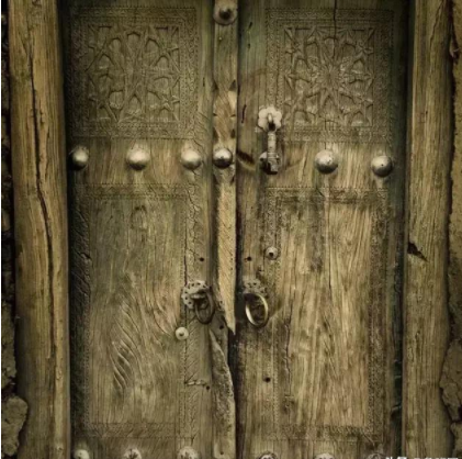 重慶木門價(jià)格：木門用膠不合理導(dǎo)致木門開(kāi)裂怎么辦？