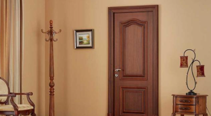 成都雕花實木門：實木門選購全攻略，如何辨別實木門的好壞