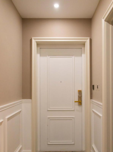 踢腳線安裝材質(zhì);墻面裝一圈護(hù)墻板，還要不要裝踢腳線？