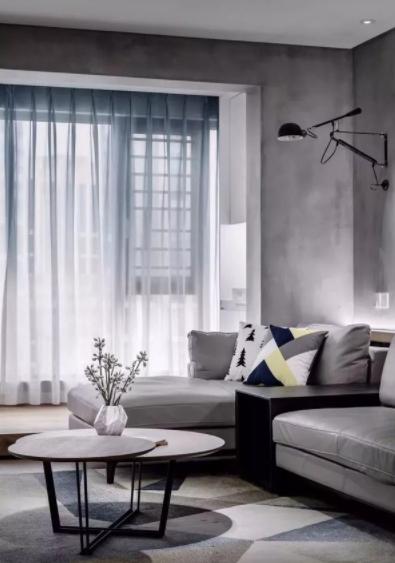 窗簾模型制作;家里的窗簾應(yīng)該做成落地簾？