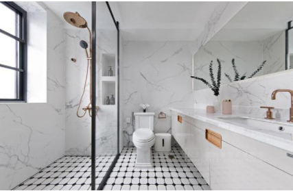 小衛(wèi)生間裝修圖：衛(wèi)生間淋浴房難選？擔心玻璃自爆？選購攻略來了