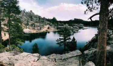 辦公空間室內(nèi)設(shè)計(jì)，如何實(shí)現(xiàn)全新的辦公空間設(shè)計(jì)理念?