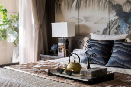 新中式別墅設(shè)計(jì)怎么搭配窗簾色彩？