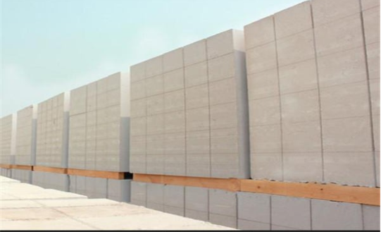 環(huán)保集成墻板那家好？pvc集成墻板質(zhì)量如何辨別  pvc集成墻板怎么保養(yǎng)