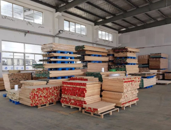 實(shí)木護(hù)墻板定制價(jià)格，為什么實(shí)木護(hù)墻板這么美？