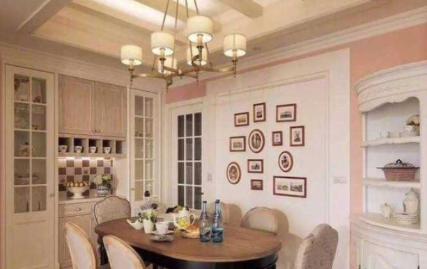 酒柜隔斷設計圖，靠墻酒柜有什么作用？