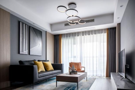 古木紋型材：沉穩(wěn)的現(xiàn)代簡(jiǎn)約風(fēng)，用實(shí)木中和灰色的距離感，改變異形玄關(guān)的缺陷