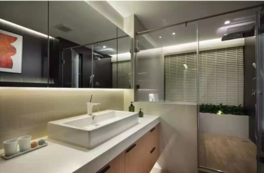 衛(wèi)生間玻璃隔斷配件：衛(wèi)生間玻璃隔斷有哪些作用？新房衛(wèi)生間這樣隔斷增加空間感