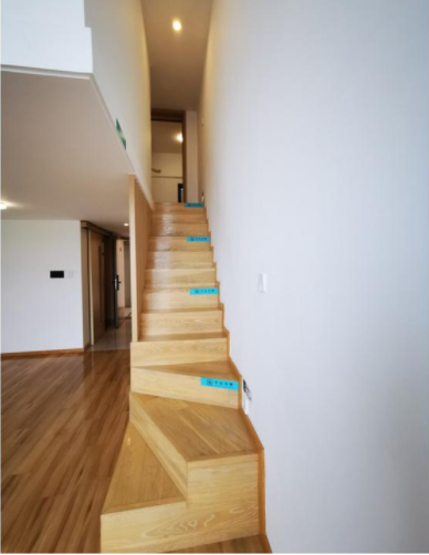 多層復(fù)合實木地板：地板的分類和優(yōu)缺點，實木地板、實木復(fù)合地板、強化地板