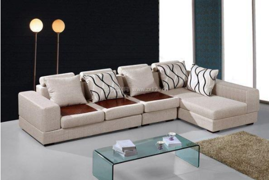 香樟木家具：香樟木沙發(fā)的優(yōu)點有哪些？