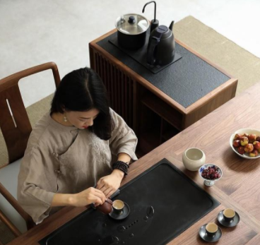 上等天然茶水晶：新中式多功能茶水柜，打造便捷移動的茶空間