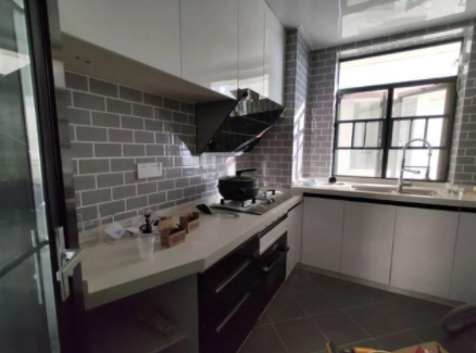 定制櫥柜：木質(zhì)、石材、磚砌、不銹鋼哪種材料好？