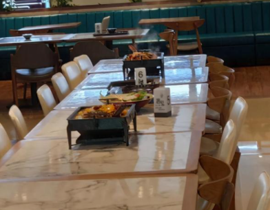 西餐廳家具：做餐飲怎樣才能選好餐廳家具？開餐廳買餐桌椅需要注意什么？