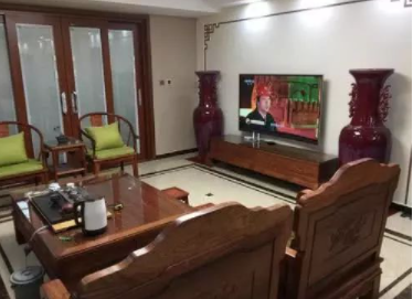 家庭小戶型中式裝修：中式裝修風(fēng)格，搭配的紅木家具，漂亮極了！