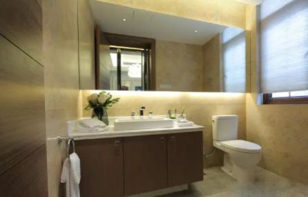 歐式實木浴室柜：衛(wèi)生間的浴室柜用什么材質(zhì)的好？