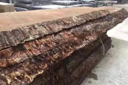 實木板種類：原木大板桌走入千家萬戶，為什么現(xiàn)在都選擇原木家具