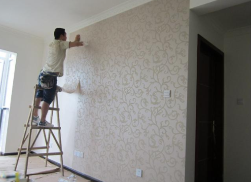 裝修材料市場價格：墻紙的優(yōu)缺點是什么？正確選購墻紙，鋪貼墻面才能把家裝好