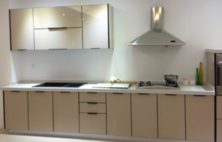 小廚房裝修設(shè)計(jì)：為何裝修廚房時(shí)很多人櫥柜選擇使用瓷磚櫥柜？