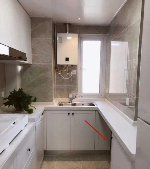 廚房櫥柜裝修效果圖，裝修買櫥柜都有哪些坑？