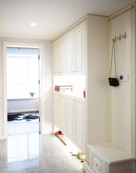 上海全屋定制家具加盟：最適合懸空設(shè)計的定制家具，顏值高還好打掃衛(wèi)生