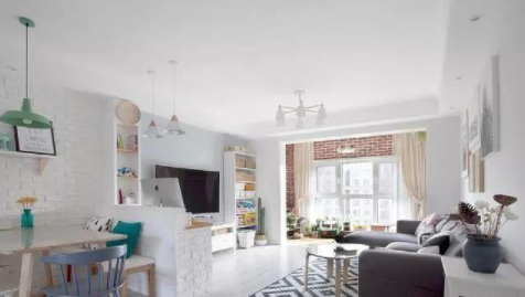 新型實木櫥柜門板，櫥柜門板哪種材料環(huán)保?