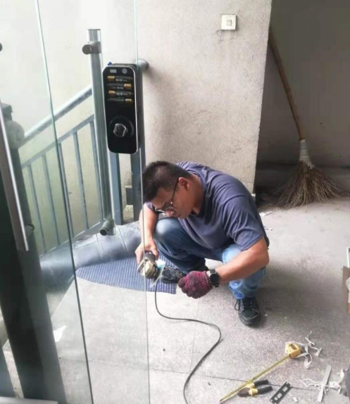 【指紋鎖安裝價格】安裝智能鎖不難，難的是現(xiàn)場不同情況的處理